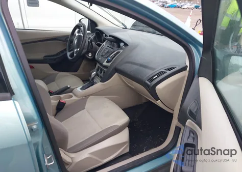 2012 Ford Focus Se z USA, uszkodzony, nr VIN 1FAHP3K24CL310031